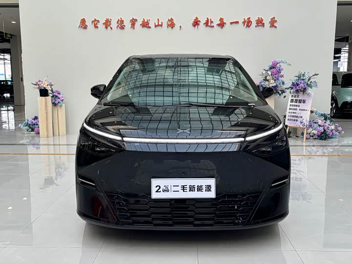 Фото 2 - XPeng X9