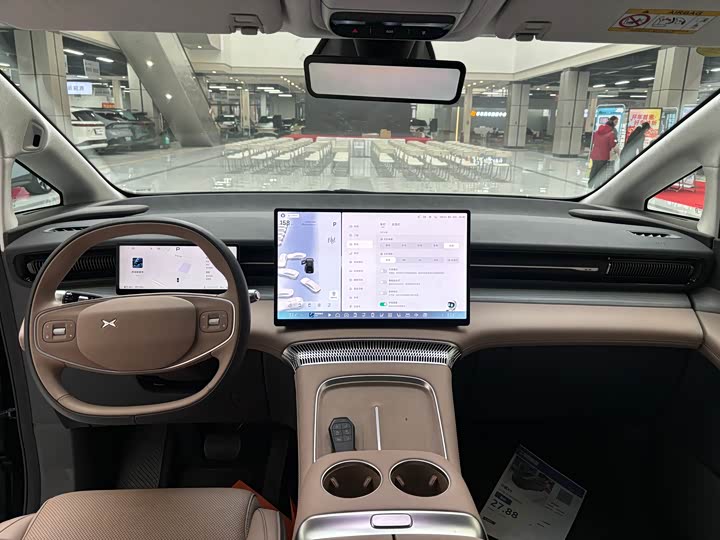 Фото 8 - XPeng X9
