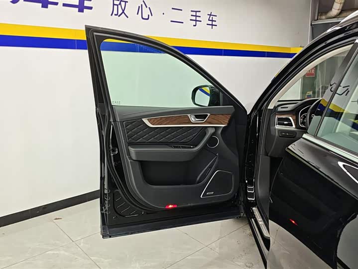 Фото 7 - Hongqi HS7