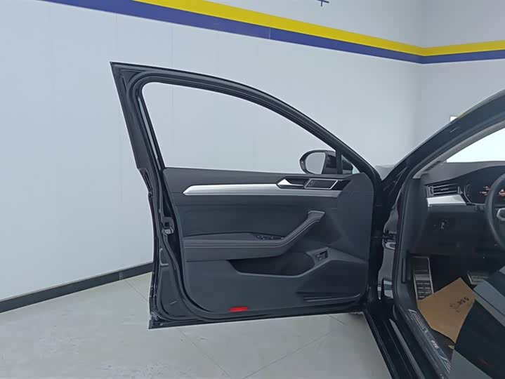 Фото 7 - Volkswagen Magotan GTE Hybrid