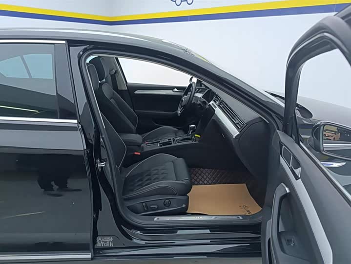 Фото 8 - Volkswagen Magotan GTE Hybrid