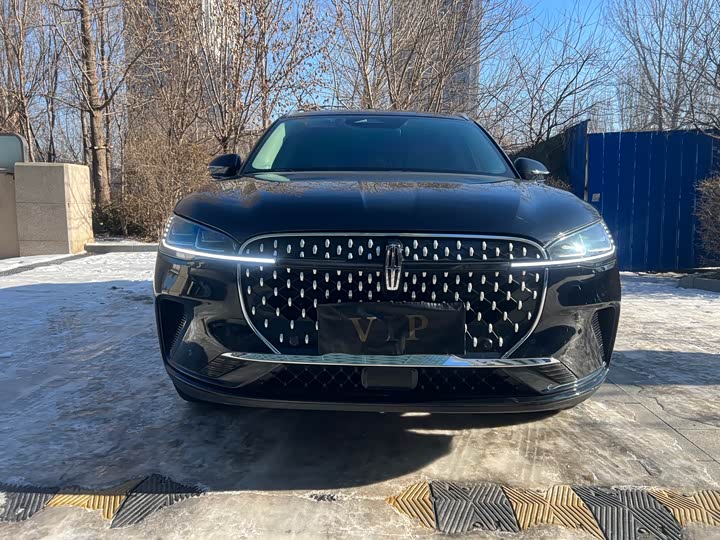 Фото 2 - Lincoln Corsair