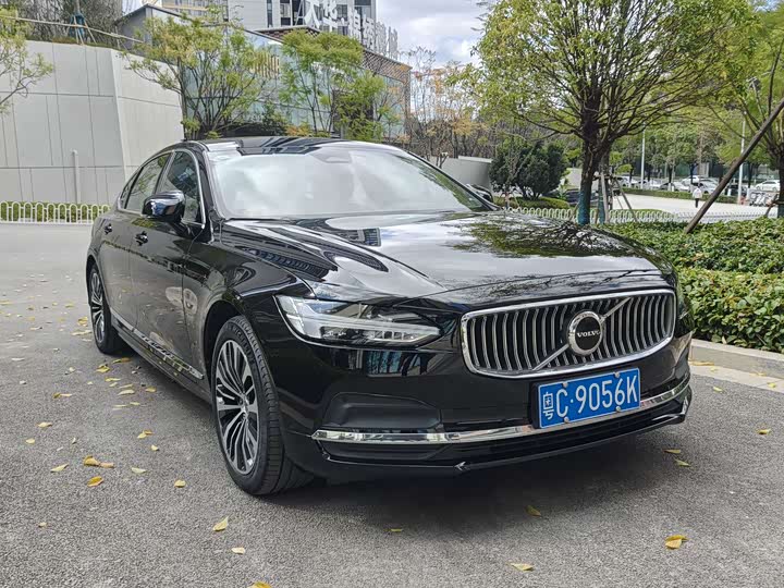 Фото 3 - Volvo S90