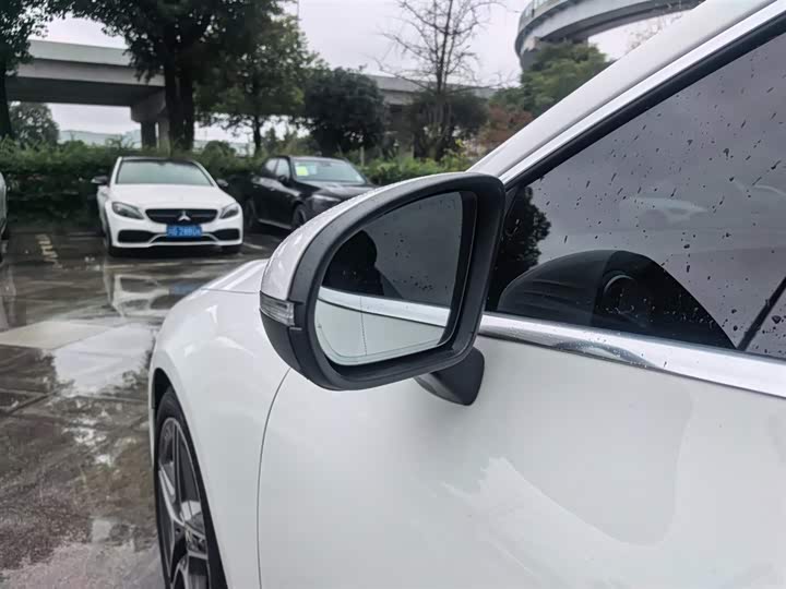 Фото 8 - Mercedes-Benz CLA-Class