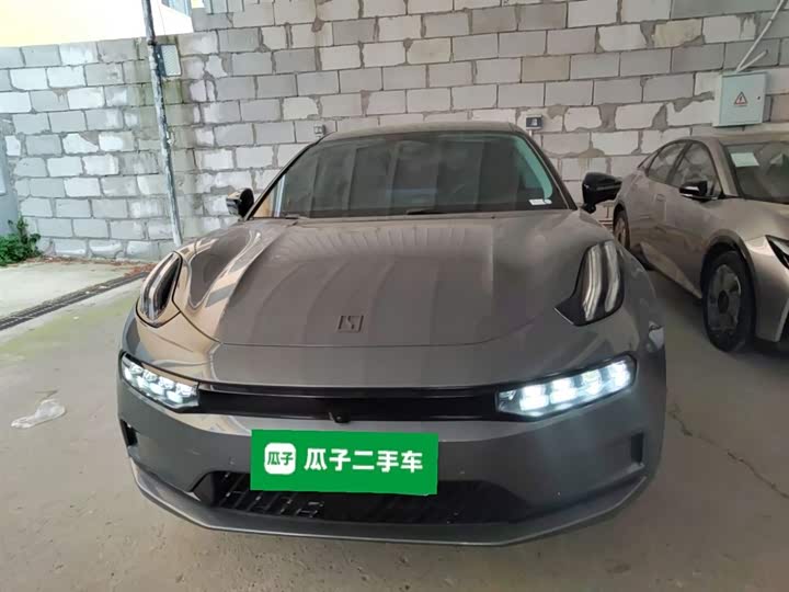 Фото 3 - Zeekr 001