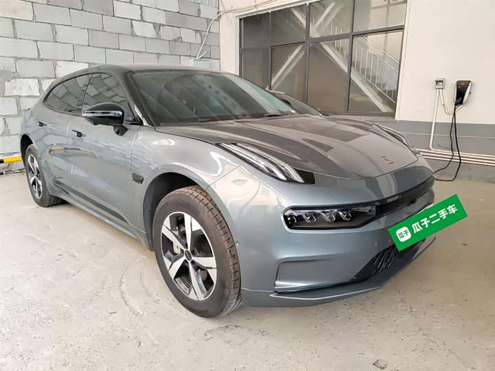 Фото 4 - Zeekr 001