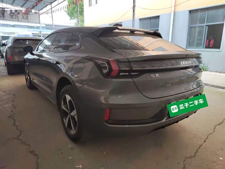 Фото 5 - Zeekr 001