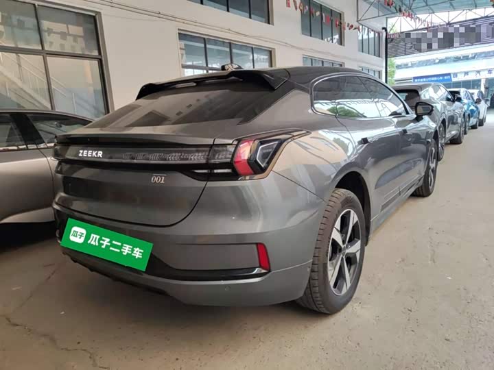 Фото 7 - Zeekr 001