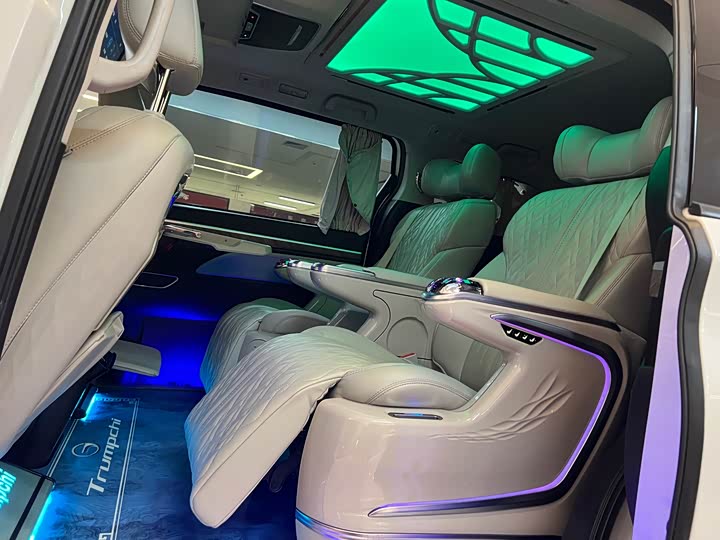 Фото 7 - GAC Trumpchi M8