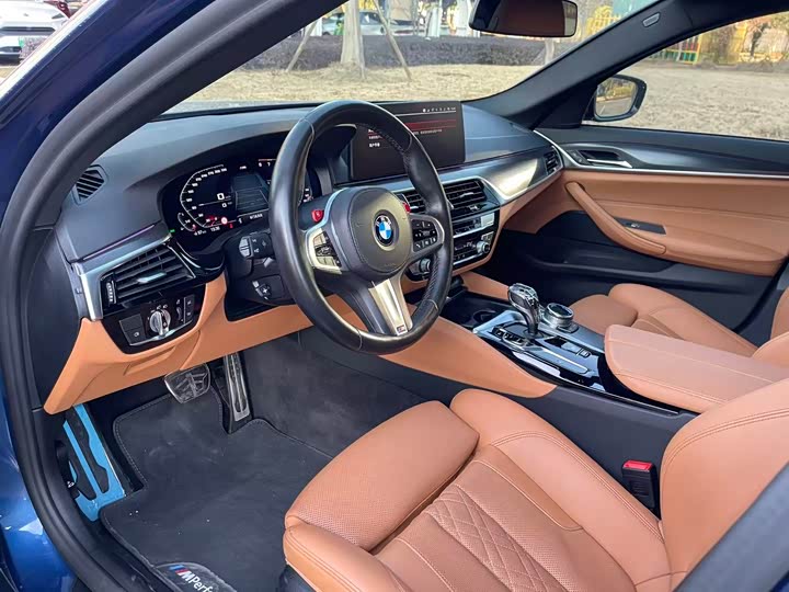 Фото 4 - BMW 5 Series