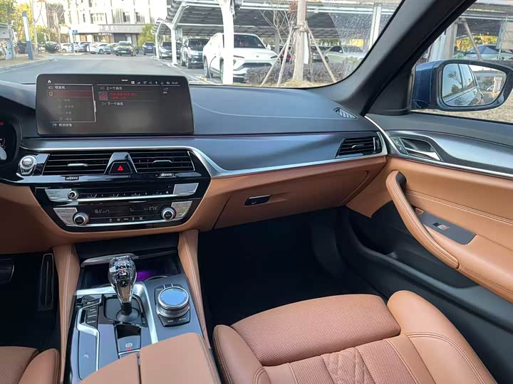 Фото 9 - BMW 5 Series