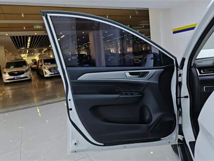 Фото 7 - Haval M6