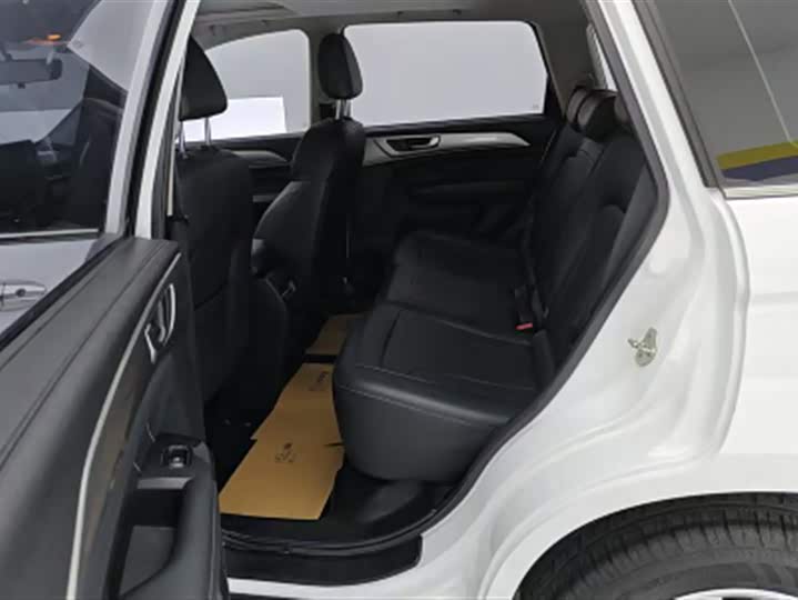 Фото 9 - Haval M6