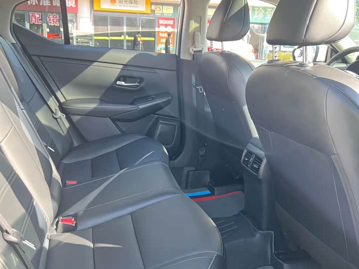 Фото 9 - Nissan Sylphy