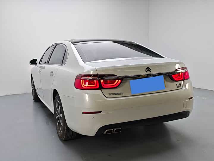 Фото 6 - Citroen C6