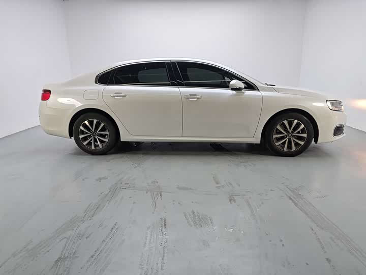 Фото 7 - Citroen C6