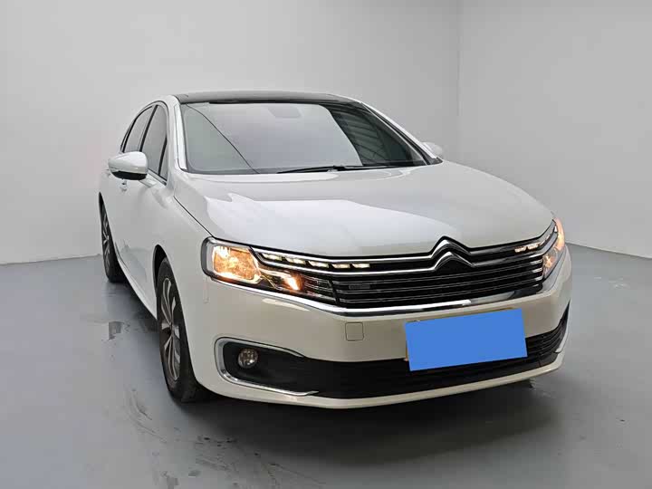 Фото 8 - Citroen C6