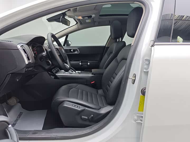 Фото 9 - Citroen C6