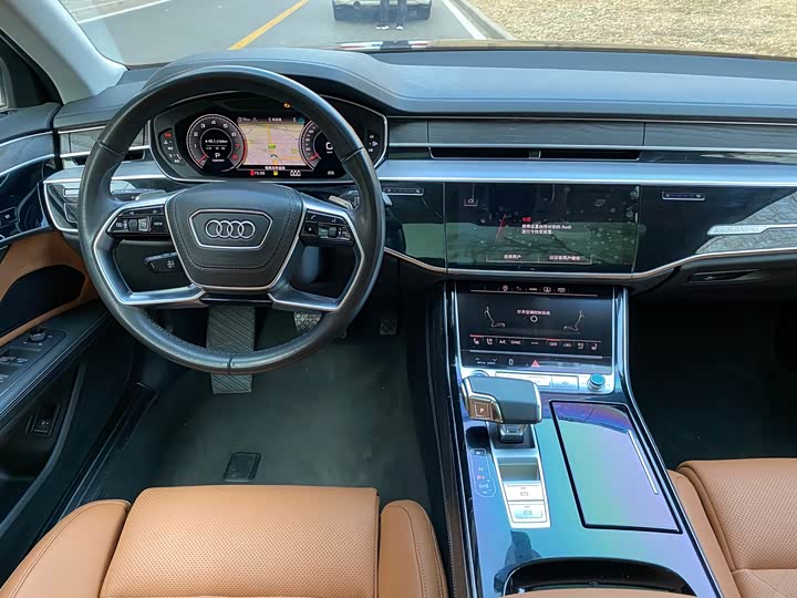 Фото 8 - Audi A8