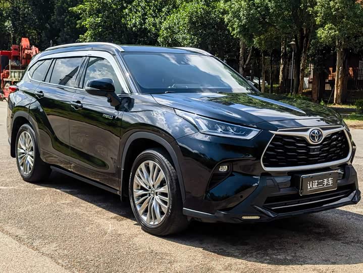 Фото 3 - Toyota Highlander