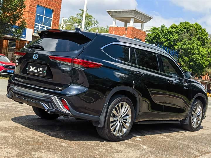 Фото 6 - Toyota Highlander