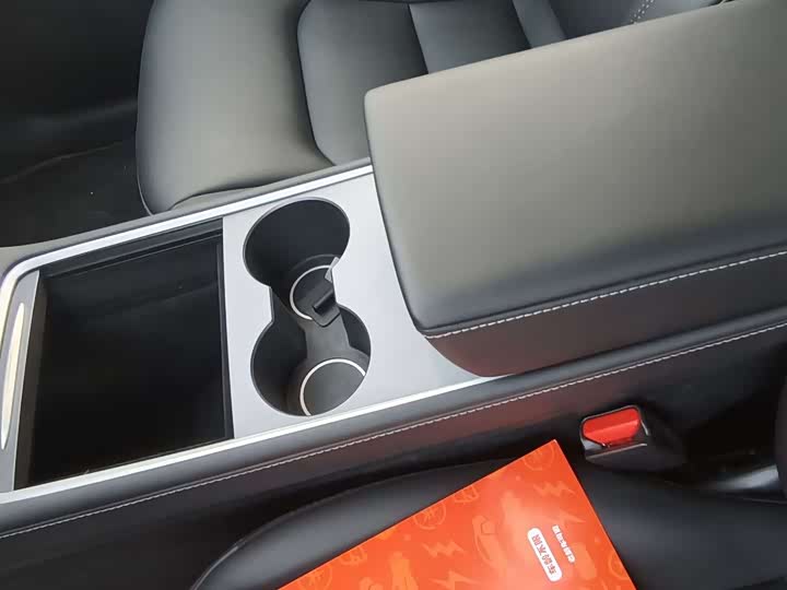 Фото 9 - Tesla Model Y