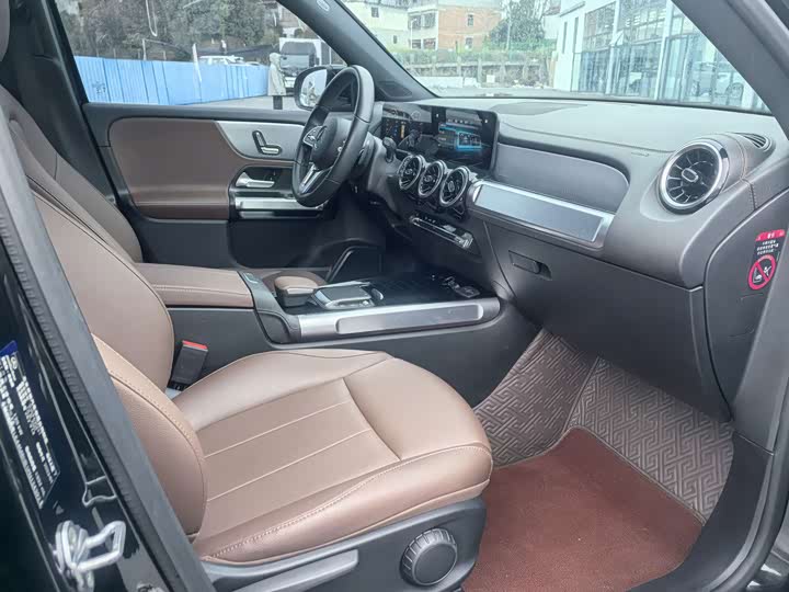 Фото 6 - Mercedes-Benz GLB-Class