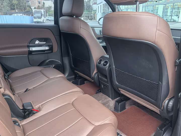 Фото 7 - Mercedes-Benz GLB-Class