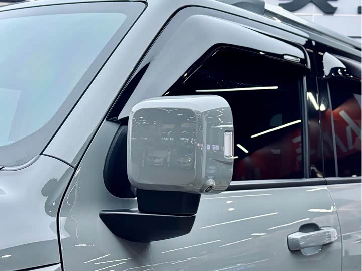 Фото 9 - Tank 300