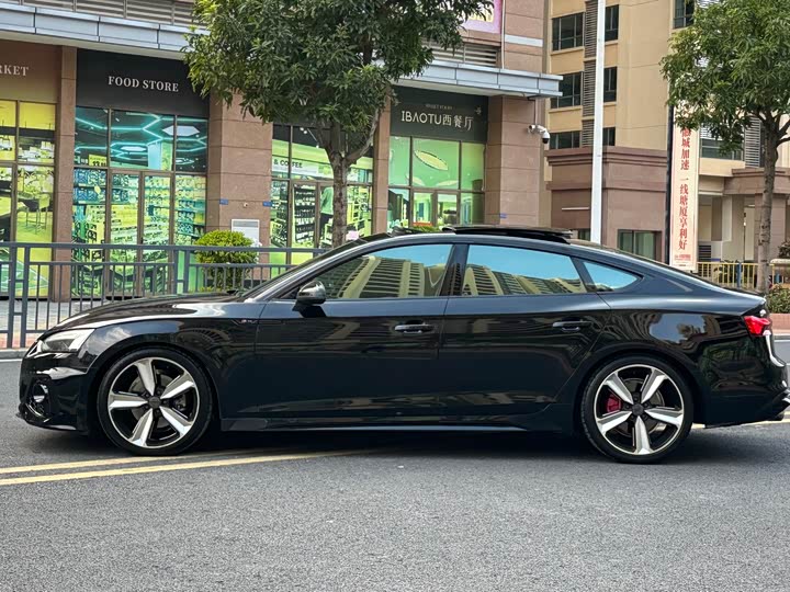 Фото 4 - Audi A5