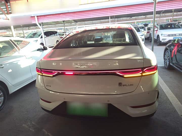 Фото 6 - BYD Qin Plus