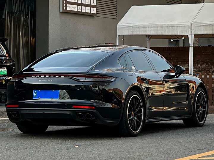 Фото 5 - Porsche Panamera