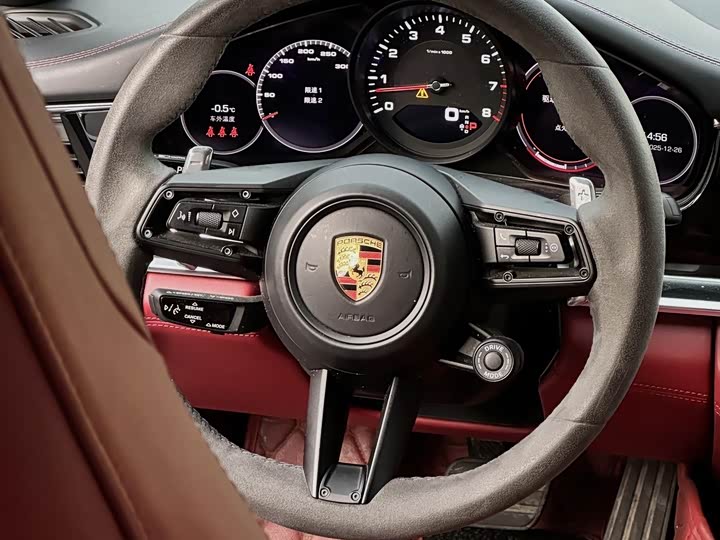 Фото 7 - Porsche Panamera