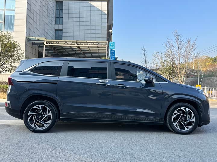 Фото 6 - Hyundai Custo