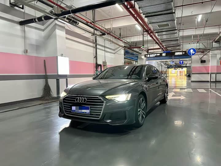 Фото 1 - Audi A6L