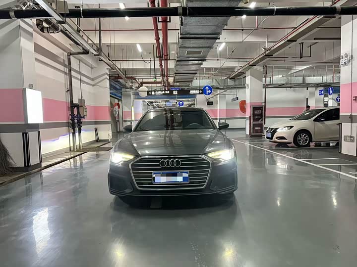 Фото 2 - Audi A6L