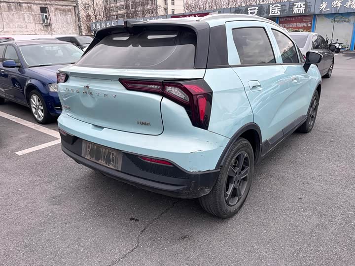 Фото 6 - Geely Geometry E Firefly