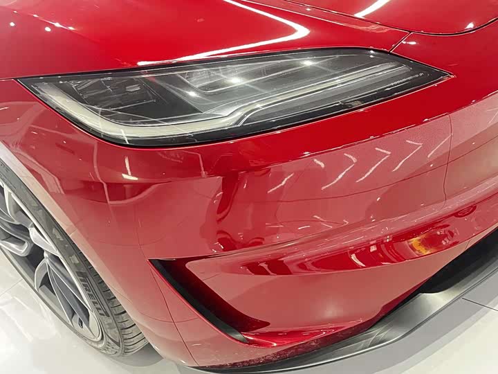 Фото 9 - Tesla Model 3