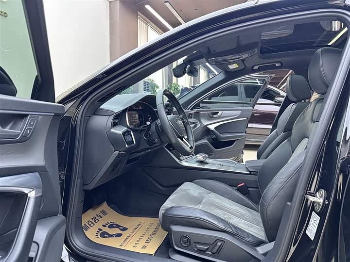 Фото 9 - Audi A6L Hybrid