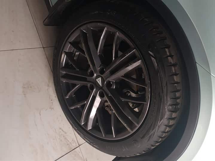 Фото 6 - Changan Deepal SL03