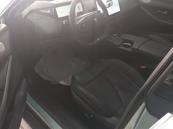 Фото 9 - Changan Deepal SL03