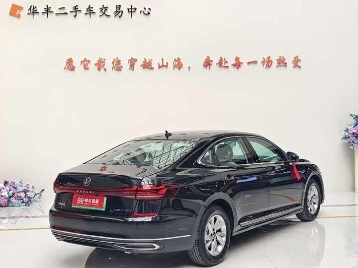 Фото 4 - Volkswagen Passat Hybrid
