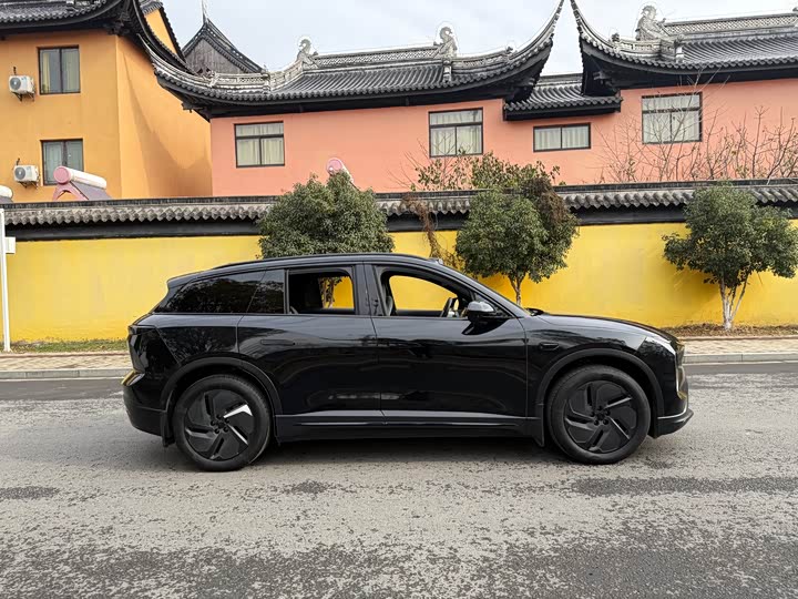 Фото 4 - Nio ES6