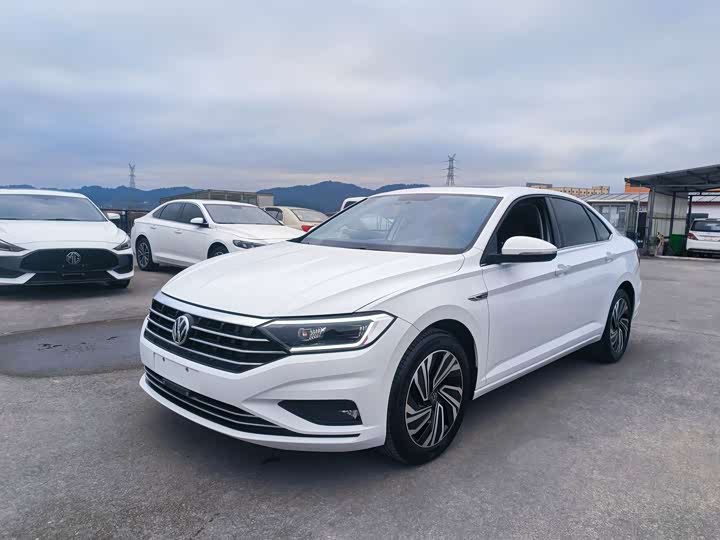 Фото 1 - Volkswagen Sagitar L