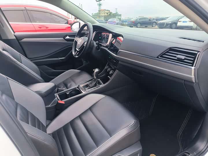 Фото 8 - Volkswagen Sagitar L