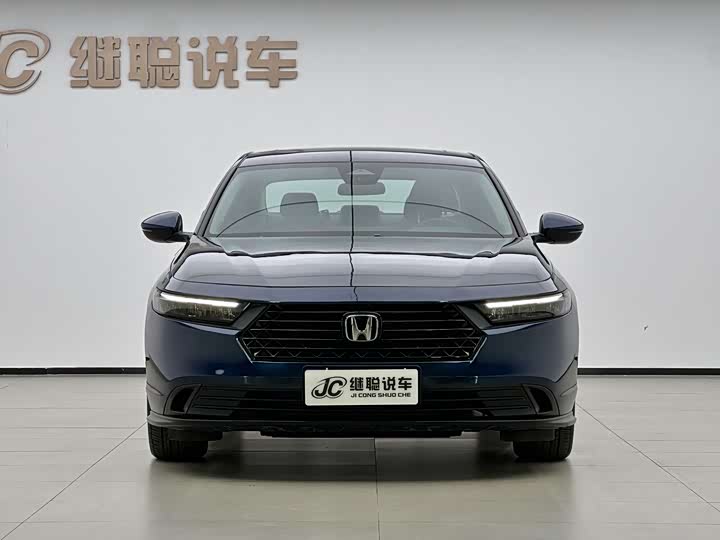 Фото 8 - Honda Accord