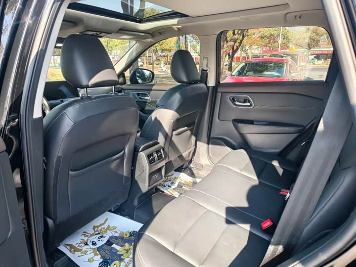 Фото 6 - Nissan X-Trail