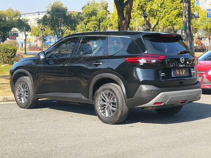 Фото 9 - Nissan X-Trail