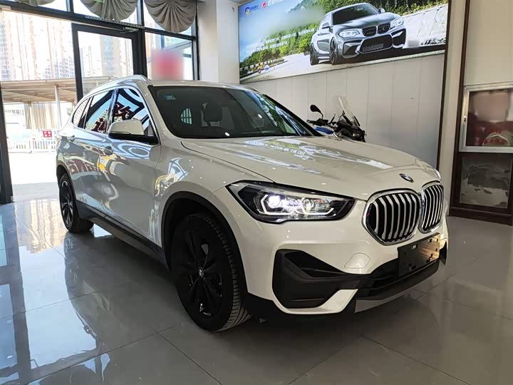 Фото 4 - BMW X1