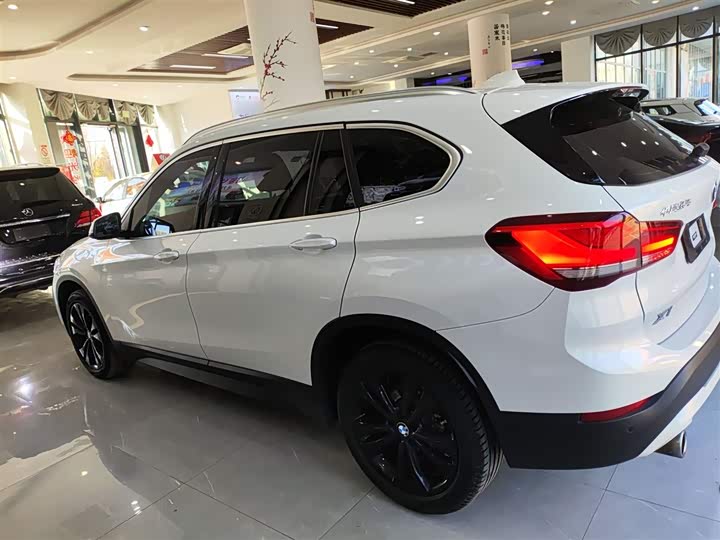 Фото 5 - BMW X1